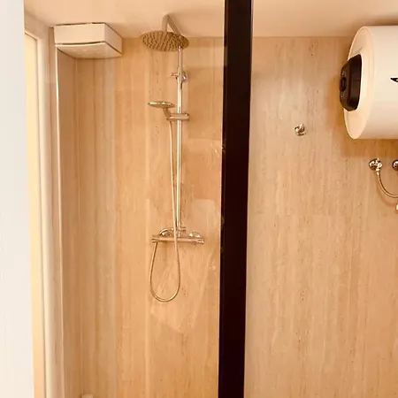 Auto Tana Bed & Breakfast Tirana