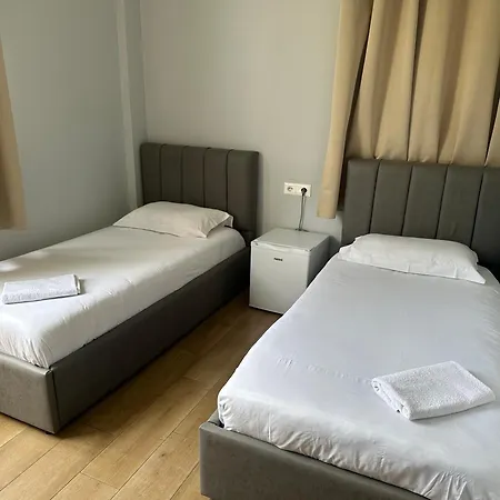 Bed & Breakfast Auto Tana Tirana
